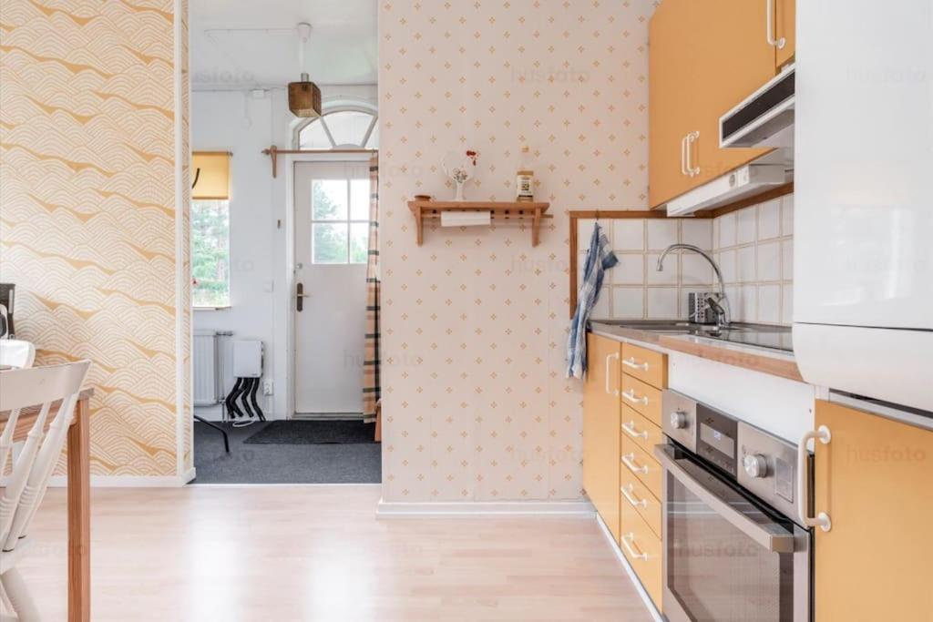 Fjaellnaera Stuga Med Laengdspar & Sjoe I Naerheten Vemhan Exterior photo